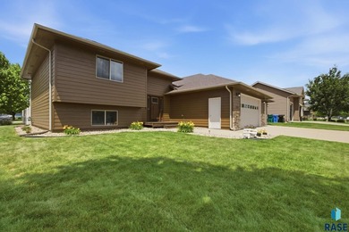**** Sunday 6/21 Open House is cancelled per seller **** - photo 2