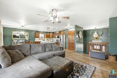 **** Sunday 6/21 Open House is cancelled per seller **** - photo 6
