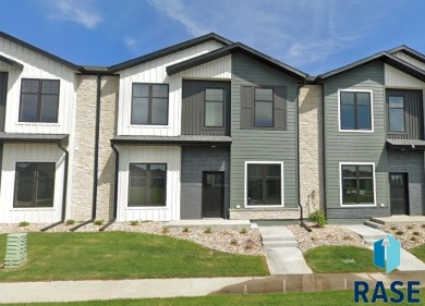 Lake Townhome/Townhouse For Sale in Sioux Falls, South Dakota