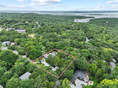 Discover a one-of-a-kind Lake Texoma retreat in the desirable - photo 5