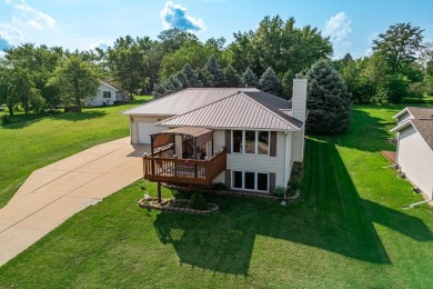 Lake Home For Sale in Lake Summerset, Illinois