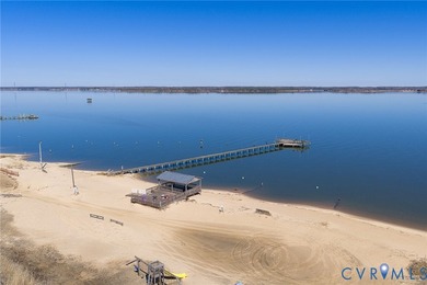 Renovated 4 Bedroom cottage in Rappahannock River Estates! Only - photo 10