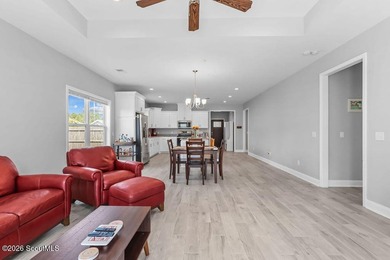 Welcome home! Built in 2021, this pristine residence perfectly - photo 11
