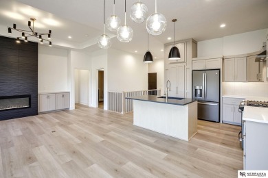 Susan Hawkins, M: , SusanHawkinsGroup,   - Exquisite Luxury