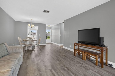 Welcome to this beautifully remodeled 2-bed, 2-bath villa - photo 15