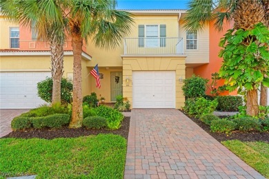 Lake Townhome/Townhouse For Sale in Fort Myers, Florida
