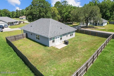 Welcome home! Built in 2021, this pristine residence perfectly - photo 24