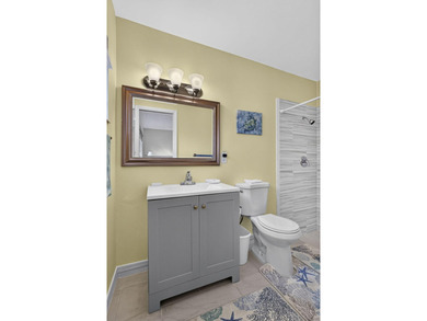 Welcome to this beautifully remodeled 2-bed, 2-bath villa - photo 26