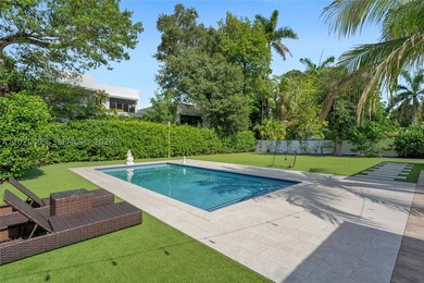 YOUR DREAM HOME AWAITS! Immerse in natural light in this 3/2 - photo 36