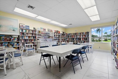Welcome to this beautifully remodeled 2-bed, 2-bath villa - photo 38