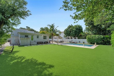 YOUR DREAM HOME AWAITS! Immerse in natural light in this 3/2 - photo 39
