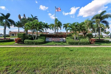 Welcome to this beautifully remodeled 2-bed, 2-bath villa - photo 41