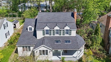 This Brighton Colonial is in a highly desirable neighborhood - photo 43