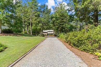 This isn't a lake house, this is a lake HOME! Leave the city and - photo 3