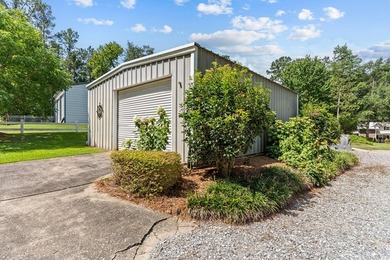 This isn't a lake house, this is a lake HOME! Leave the city and - photo 4