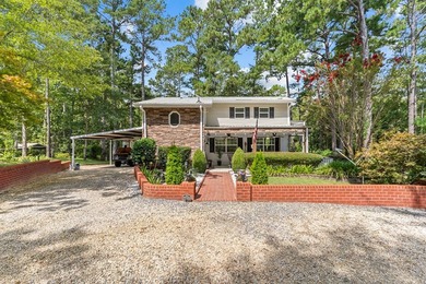 This isn't a lake house, this is a lake HOME! Leave the city and - photo 6