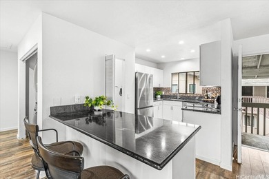 PRICE DROP TO $575k! Beautifully renovated upper floor townhome - photo 7