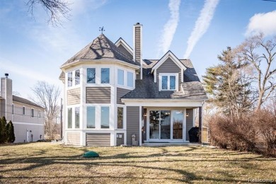 Loon Lake Home Sale Pending in Wixom Michigan