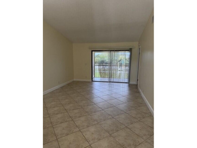 Beautiful all-ages condo in a prime central Boca Raton location - photo 12