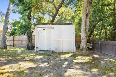THIS IS MORE THAN A HOME - IT'S A PRIVATE COASTAL RETREAT - photo 24