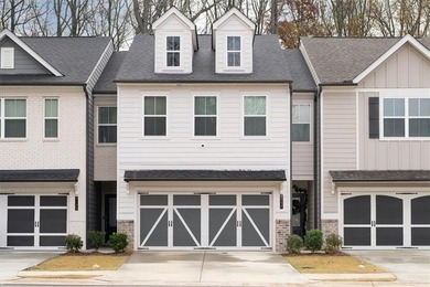 Lake Lanier Townhome/Townhouse For Sale in Flowery Branch Georgia