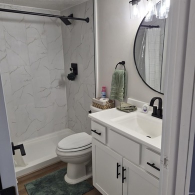 Don't miss this freshly remodeled 2 bedroom 1 bath Condo, new - photo 13