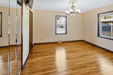 Welcome to a sprawling all-brick and stone Robbinsdale rambler - photo 13
