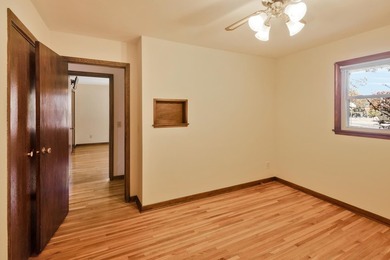 Welcome to a sprawling all-brick and stone Robbinsdale rambler - photo 15