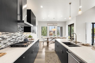 Experience refined living in this custom residence, thoughtfully - photo 16