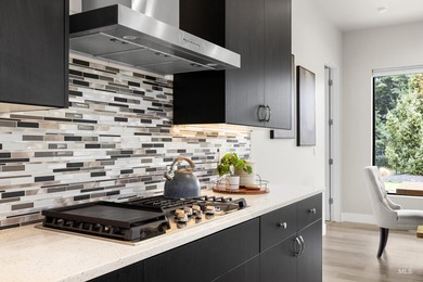 Experience refined living in this custom residence, thoughtfully - photo 17