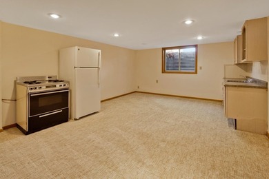 Welcome to a sprawling all-brick and stone Robbinsdale rambler - photo 24