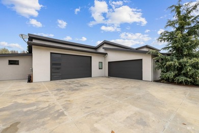 Experience refined living in this custom residence, thoughtfully - photo 39