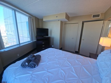 -approved Boardwalk condo with excellent rental potential! This - photo 3