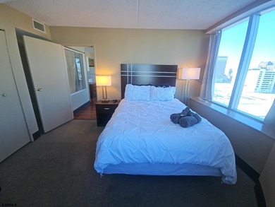 -approved Boardwalk condo with excellent rental potential! This - photo 4