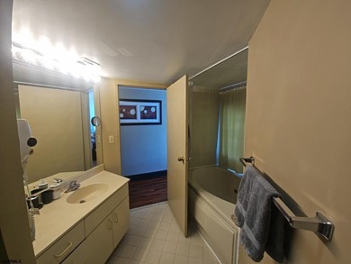 Turnkey, -approved Boardwalk studio featuring an amazing ocean - photo 5