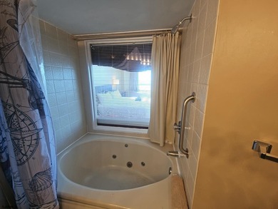 Turnkey, -approved Boardwalk studio featuring an amazing ocean - photo 7