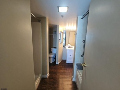 Prime Boardwalk condo in the heart of Atlantic City! This - photo 6