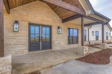 Stunning New Construction on 12+/- Acres in Windmill Farms - photo 7