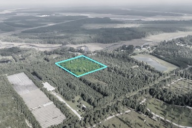 Welcome to Creekbend Road! Discover the perfect blend of peace - photo 12