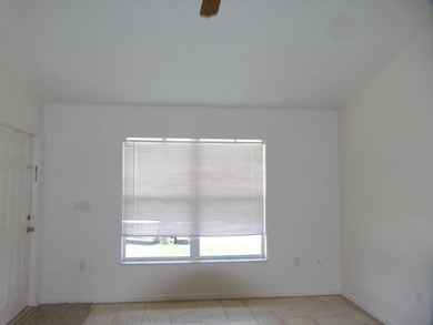 Charming CBS Home in King's Bay. Nestled in a vibrant and active - photo 12