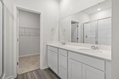 Two-story, three-bedroom, three-bathroom Glenville townhome with - photo 18