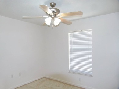 Charming CBS Home in King's Bay. Nestled in a vibrant and active - photo 20