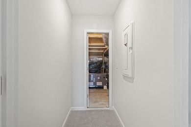 Two-story, three-bedroom, three-bathroom Glenville townhome with - photo 23