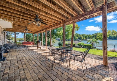 Unique custom-built waterfront home on Lake Wylie, perfect for a - photo 23