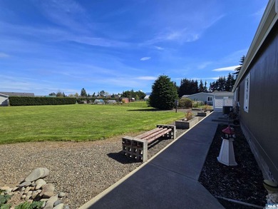 Enjoy a perfect blend of country serenity and modern convenience - photo 26