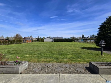 Enjoy a perfect blend of country serenity and modern convenience - photo 34