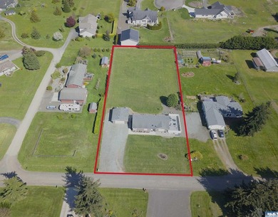 Enjoy a perfect blend of country serenity and modern convenience - photo 35