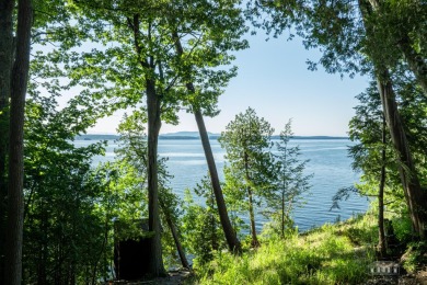 Lake Champlain - Essex County Home For Sale in Westport New York