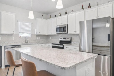 POND VIEWS - CUL-DE-SAC LOT - BUILT IN 2024 Welcome to this - photo 7