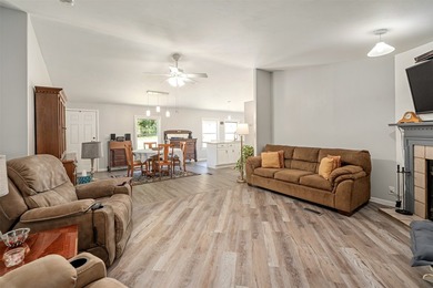 Affordable lakefront retreat with breathtaking open water views - photo 9